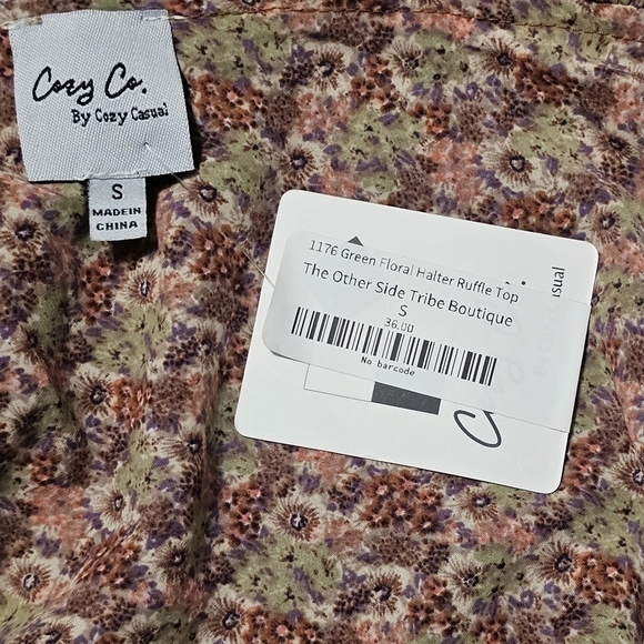 New Cozy Casual Green Floral Halter Ruffle Top - Picture 7 of 7